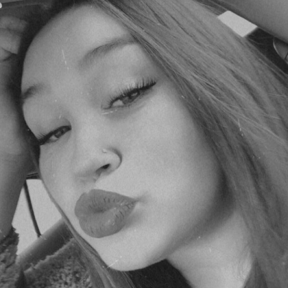 Meet your Posher, Chloe - Picture 1 of 1